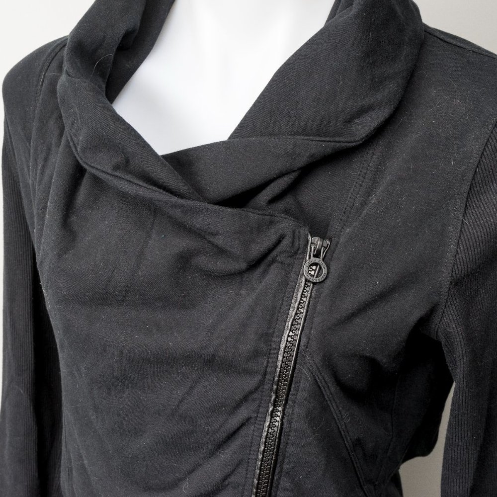 Calvin Klein Performance Jacket - Medium - Picture 4 of 6